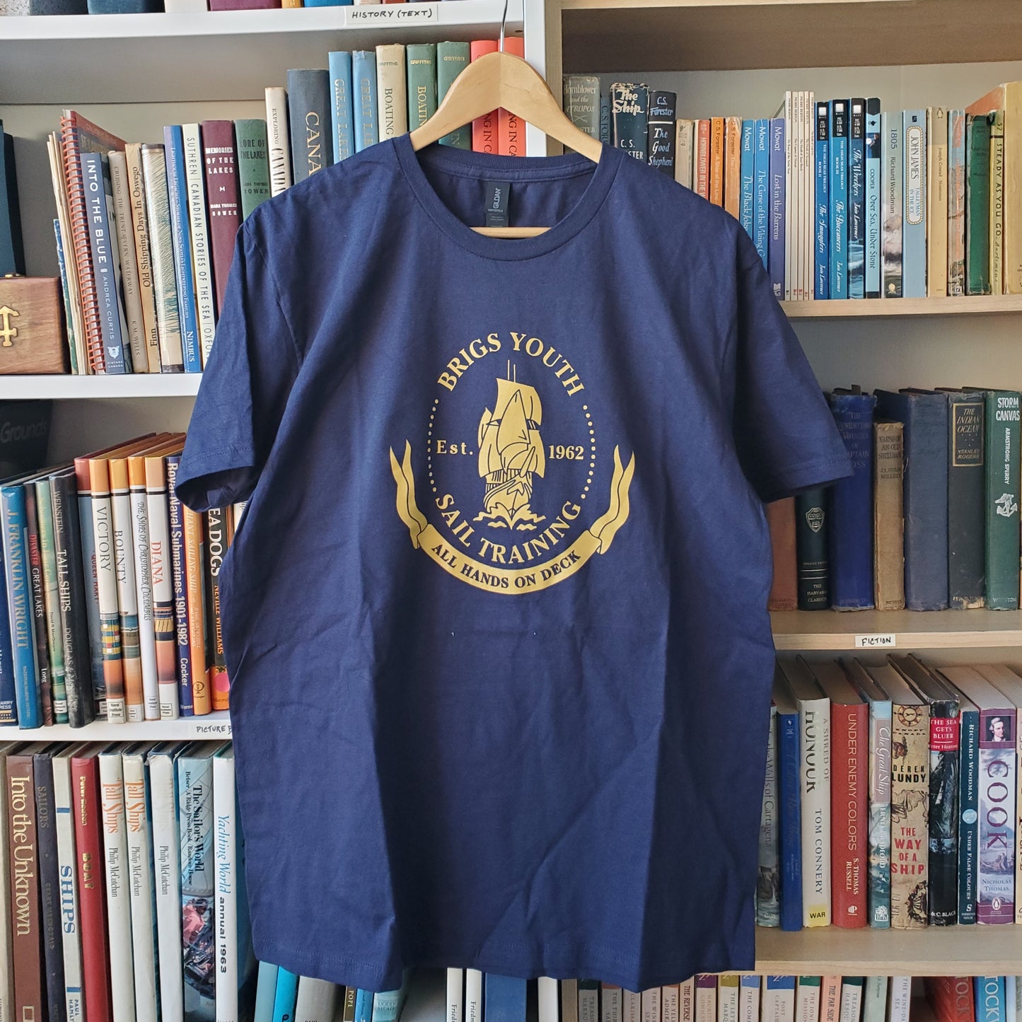 Example Listing: T-Shirt (Navy) with Brigs Crest (Gold)